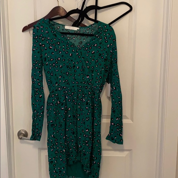 NWT ASTR LEOPARD DRESS SIZE L - Picture 2 of 4